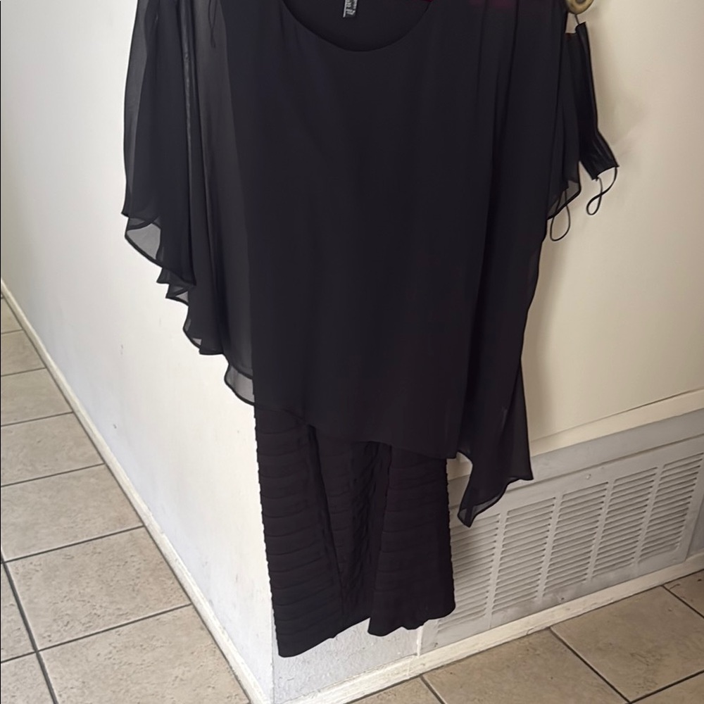 Adrianna Papell Black Midi Dress